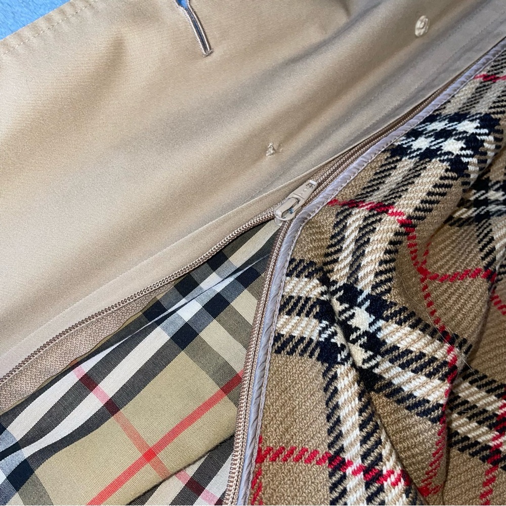 Vintage Burberry Trench Coat - Small - Picture 4 of 13